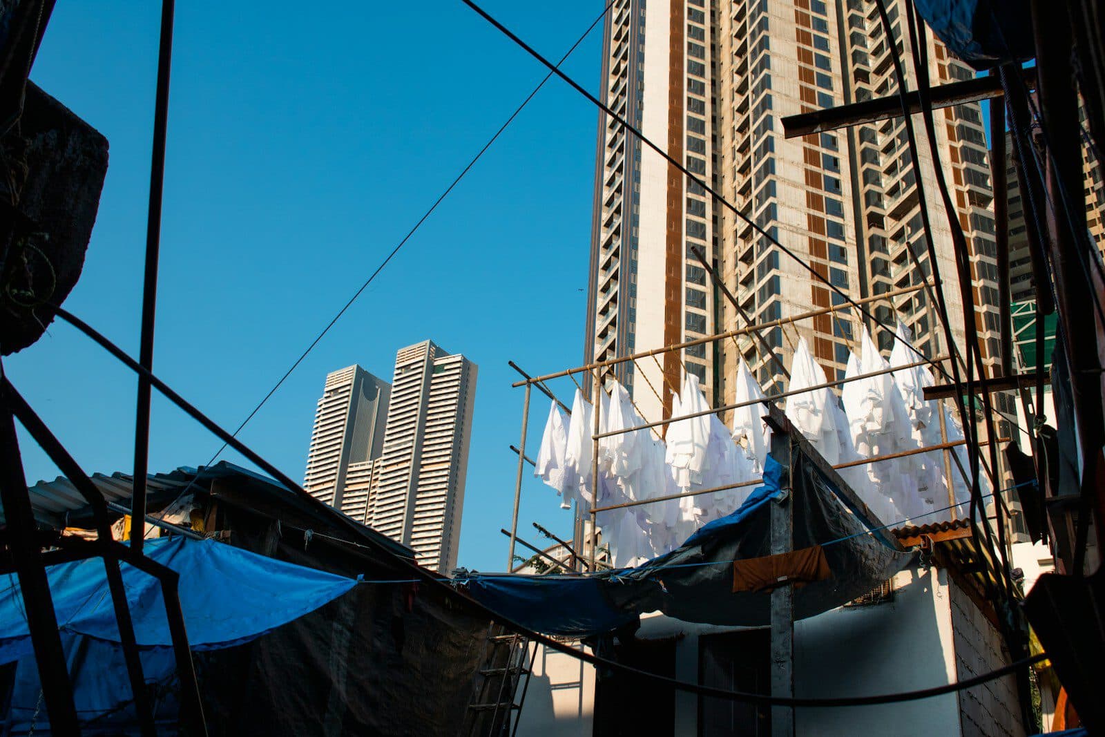 Terkuaknya Mega Skandal Korupsi Bansos: Jerat Pejabat Tinggi dan Kerugian Miliar Rupiah